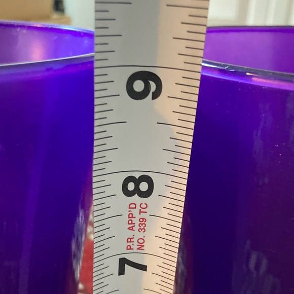 ONE STUNNING Shade of PURPLE Glass Vases 9 x 5.5” Vase - Picture 6 of 8